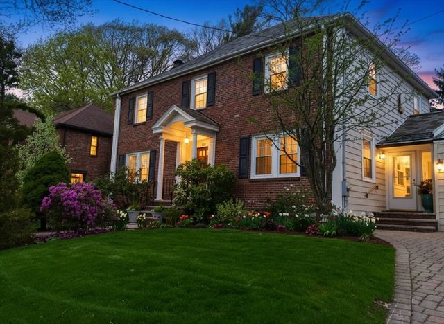152 Beverly Rd, Brookline, MA 02467