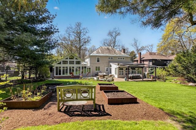 152 Beverly Rd, Brookline, MA 02467
