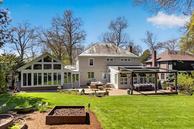 152 Beverly Rd, Brookline, MA 02467