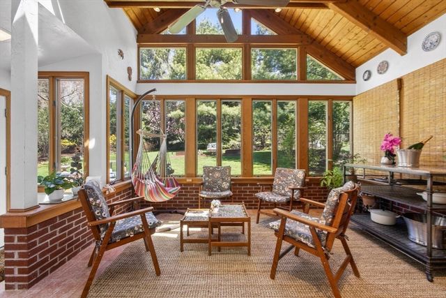 152 Beverly Rd, Brookline, MA 02467