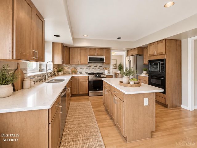 10934 Fallstone Drive, Springdale, OH 45246