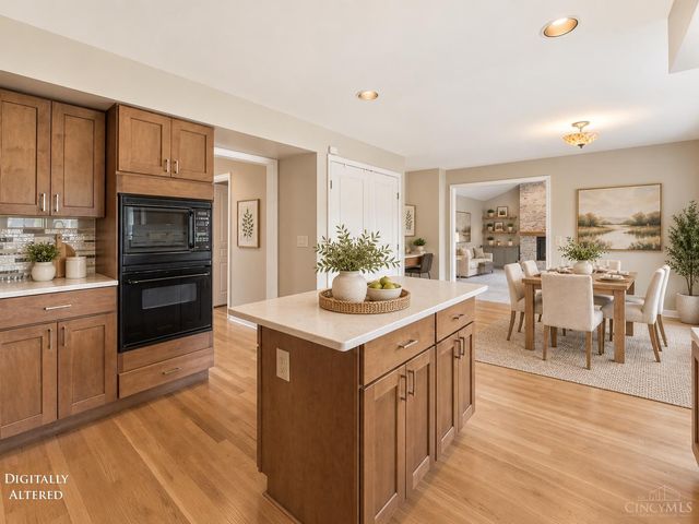 10934 Fallstone Drive, Springdale, OH 45246