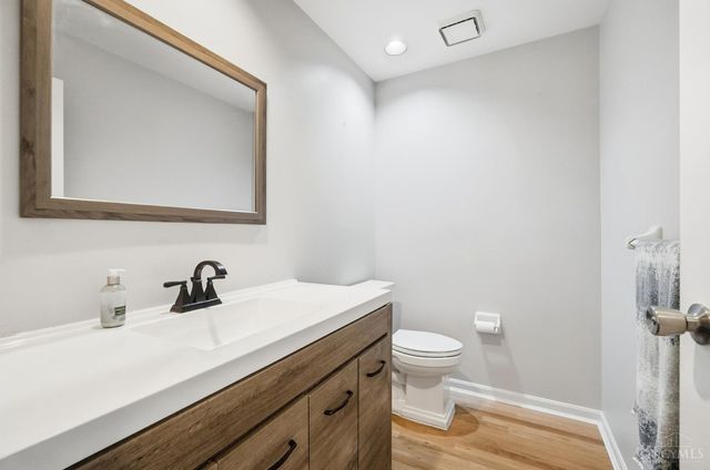 10934 Fallstone Drive, Springdale, OH 45246