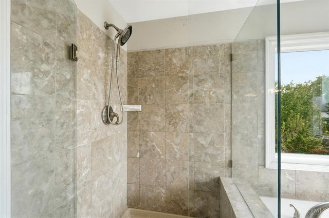 10934 Fallstone Drive, Springdale, OH 45246
