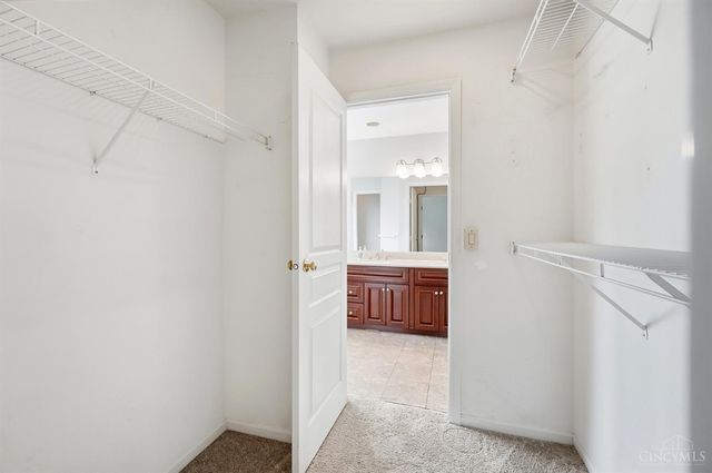 10934 Fallstone Drive, Springdale, OH 45246