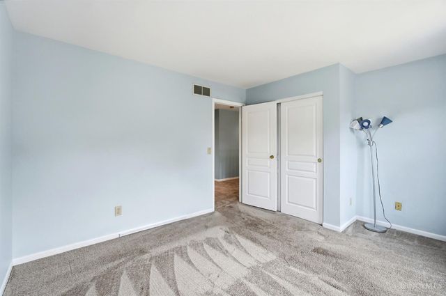 10934 Fallstone Drive, Springdale, OH 45246