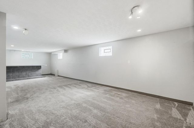 10934 Fallstone Drive, Springdale, OH 45246