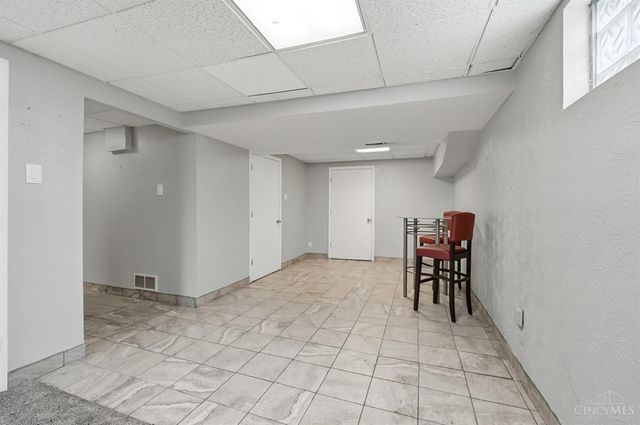 10934 Fallstone Drive, Springdale, OH 45246