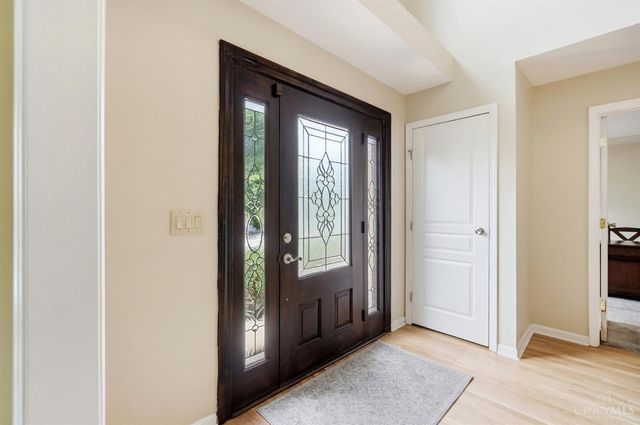 10934 Fallstone Drive, Springdale, OH 45246