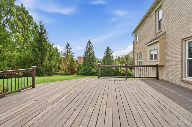 10934 Fallstone Drive, Springdale, OH 45246