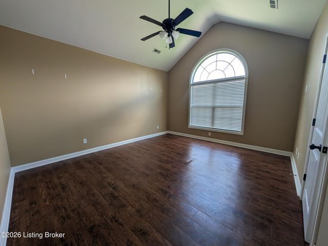 158 Elder Glen Ct, Mt Washington, KY 40047
