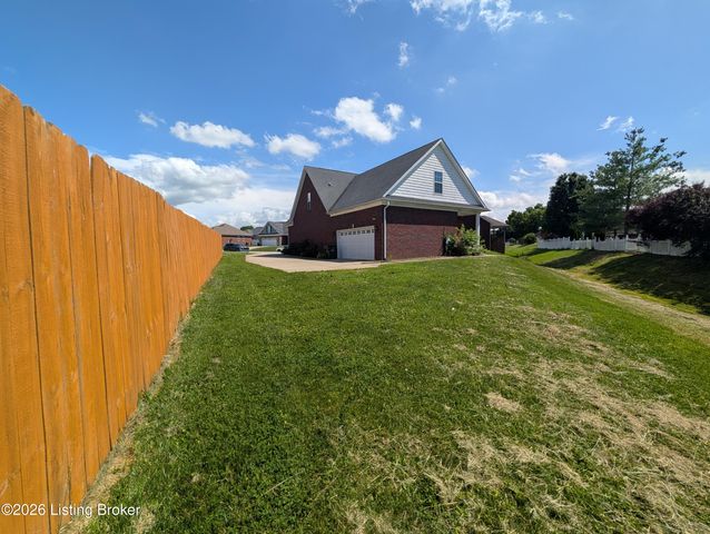 158 Elder Glen Ct, Mt Washington, KY 40047