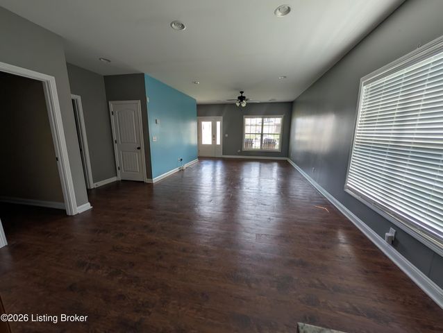 158 Elder Glen Ct, Mt Washington, KY 40047
