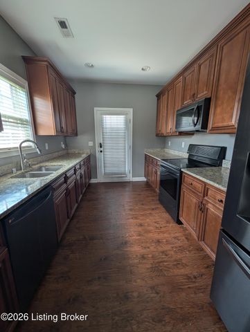 158 Elder Glen Ct, Mt Washington, KY 40047