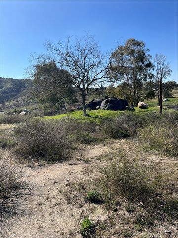 19260 Santa Rosa Mine, Perris, CA 92570