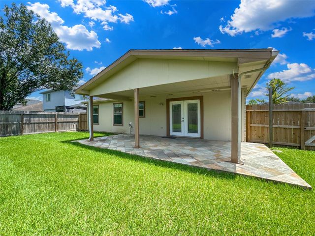 3209 Wheatmeadow Court, Pearland, TX 77581