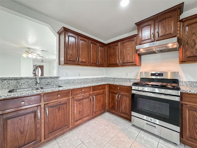 3209 Wheatmeadow Court, Pearland, TX 77581
