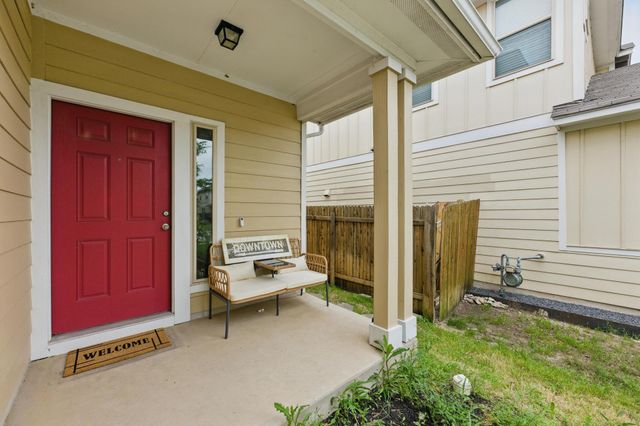 300 Wapiti RD, Buda, TX 78610
