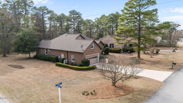 5718 Sloop Court, New Bern, NC 28560