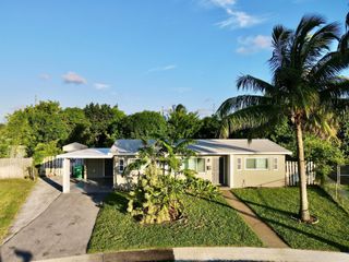 1810 G Avenue, Riviera Beach, FL 33404
