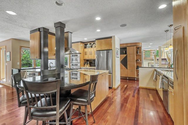 75 Prairiewood Drive S, Fargo, ND 58103