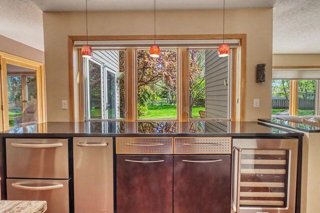 75 Prairiewood Drive S, Fargo, ND 58103