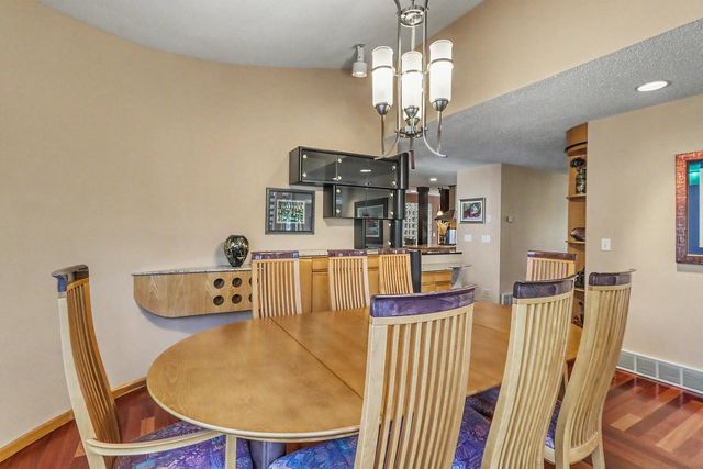 75 Prairiewood Drive S, Fargo, ND 58103