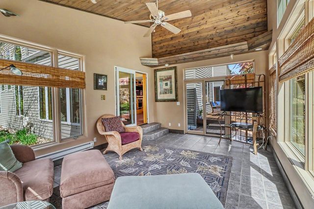 75 Prairiewood Drive S, Fargo, ND 58103