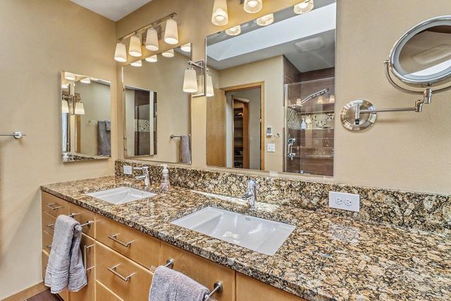 75 Prairiewood Drive S, Fargo, ND 58103