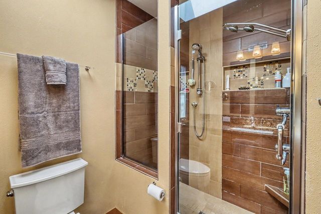 75 Prairiewood Drive S, Fargo, ND 58103