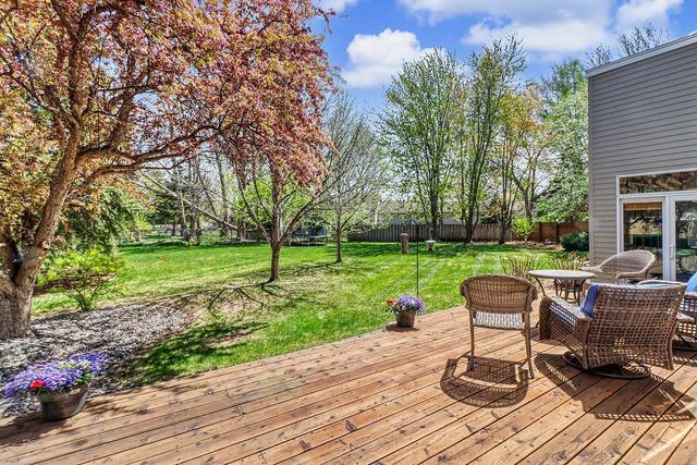 75 Prairiewood Drive S, Fargo, ND 58103