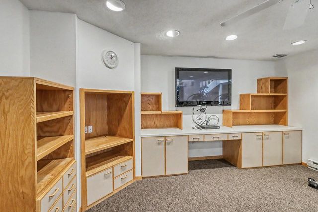 75 Prairiewood Drive S, Fargo, ND 58103