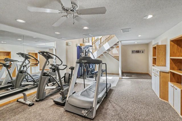 75 Prairiewood Drive S, Fargo, ND 58103