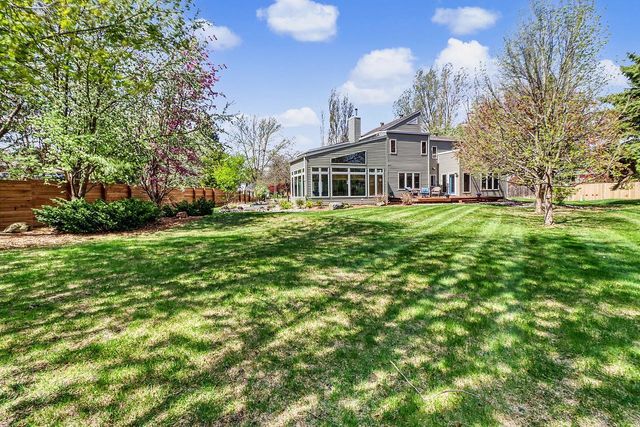 75 Prairiewood Drive S, Fargo, ND 58103