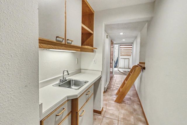 75 Prairiewood Drive S, Fargo, ND 58103