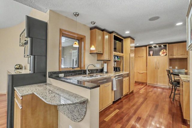 75 Prairiewood Drive S, Fargo, ND 58103