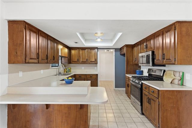 702 Forest View Drive, Prairie Grove, AR 72753