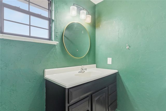 702 Forest View Drive, Prairie Grove, AR 72753