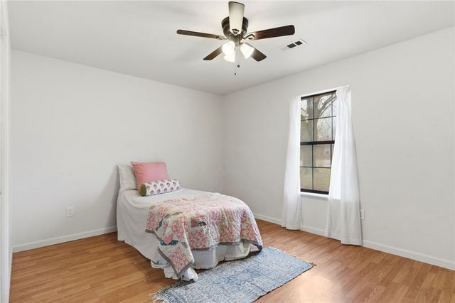 702 Forest View Drive, Prairie Grove, AR 72753