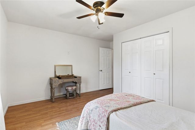 702 Forest View Drive, Prairie Grove, AR 72753