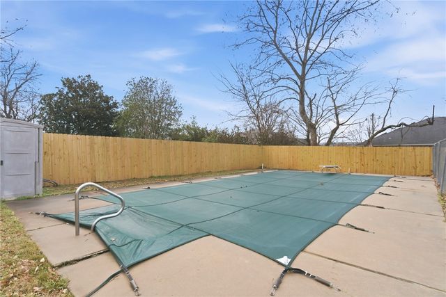 702 Forest View Drive, Prairie Grove, AR 72753