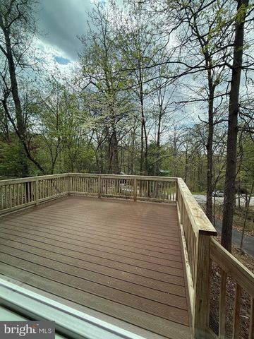 11 PINE TREE DR, New Cumberland, PA 17070