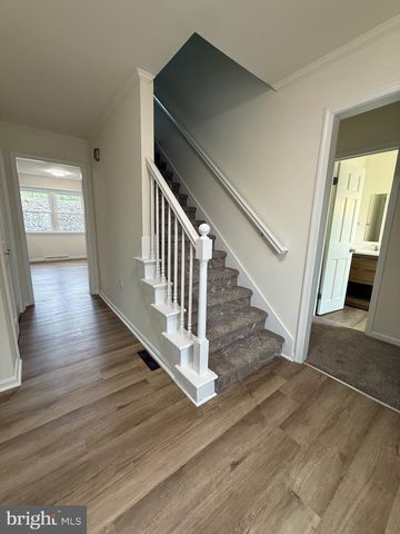 11 PINE TREE DR, New Cumberland, PA 17070