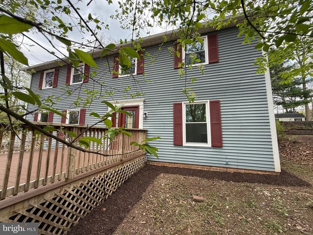 11 PINE TREE DR, New Cumberland, PA 17070