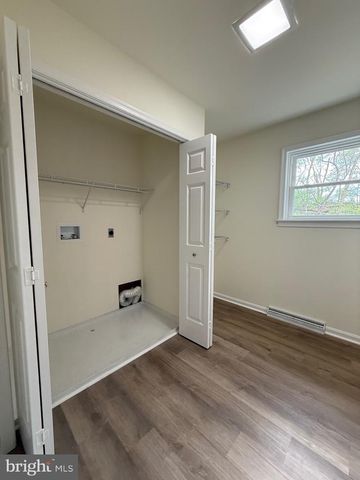11 PINE TREE DR, New Cumberland, PA 17070