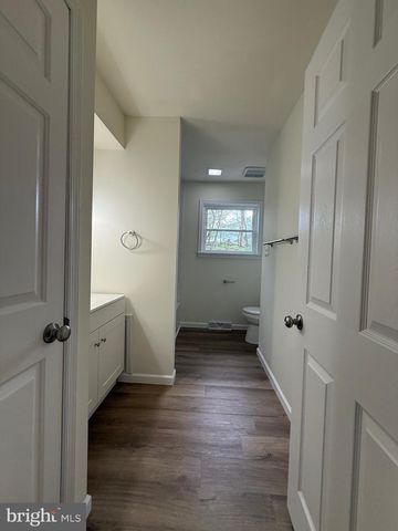 11 PINE TREE DR, New Cumberland, PA 17070