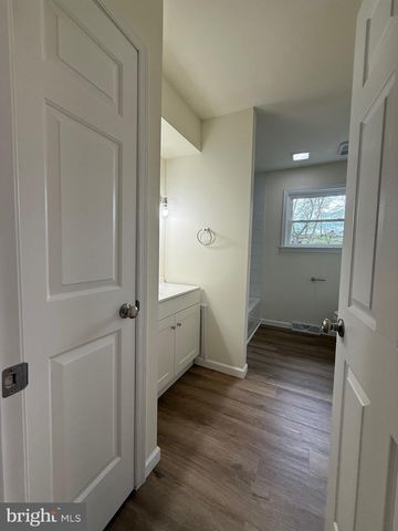 11 PINE TREE DR, New Cumberland, PA 17070