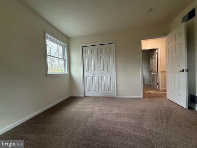 11 PINE TREE DR, New Cumberland, PA 17070