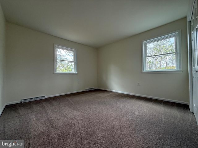 11 PINE TREE DR, New Cumberland, PA 17070