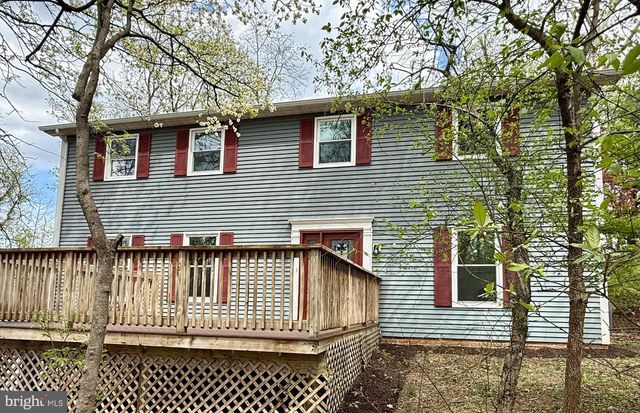 11 PINE TREE DR, New Cumberland, PA 17070